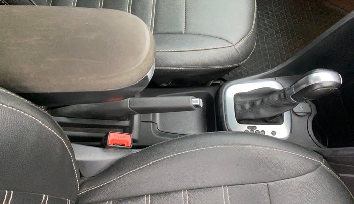 2021 Volkswagen Polo HIGHLINE PLUS 1.0L TSI AT, Petrol, Automatic, 44,004 km, Gear Lever