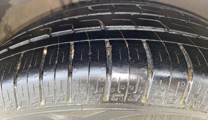 2021 Volkswagen Polo HIGHLINE PLUS 1.0L TSI AT, Petrol, Automatic, 44,004 km, Right Front Tyre Tread