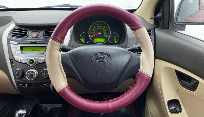 2016 Hyundai Eon MAGNA PLUS, Petrol, Manual, 74,129 km, Steering Wheel Close Up