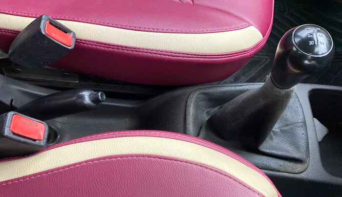 2016 Hyundai Eon MAGNA PLUS, Petrol, Manual, 74,129 km, Gear Lever