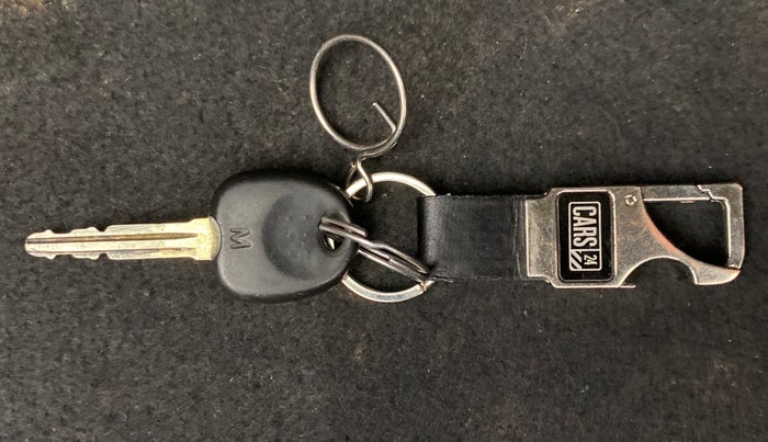 2016 Hyundai Eon MAGNA PLUS, Petrol, Manual, 74,129 km, Key Close Up