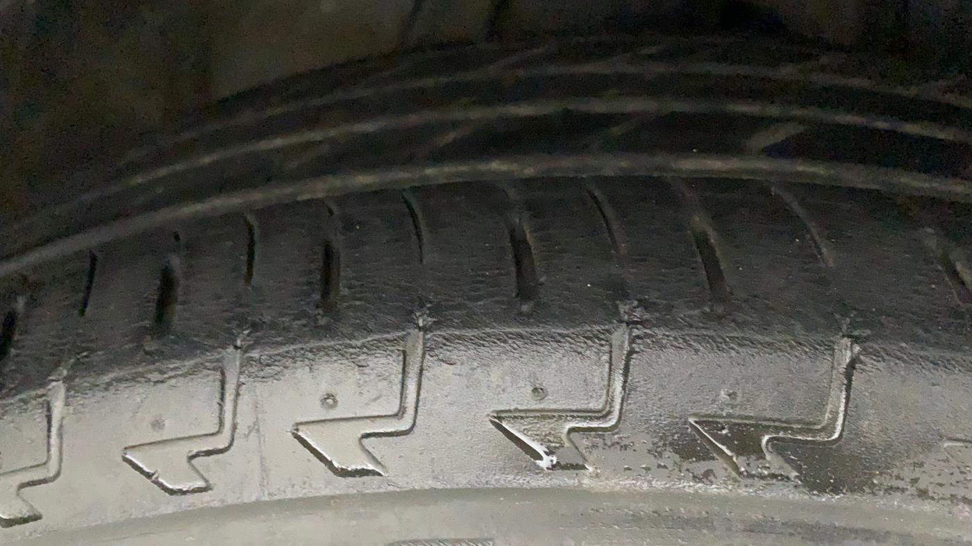 2017 Honda WR-V 1.2L I-VTEC VX MT, Petrol, Manual, 26,623 km, Right Front Tyre Tread