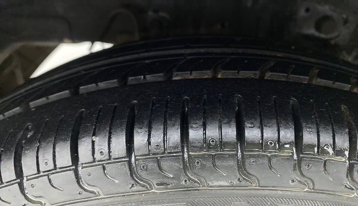 2012 Hyundai Eon ERA +, Petrol, Manual, 29,773 km, Right Rear Tyre Tread