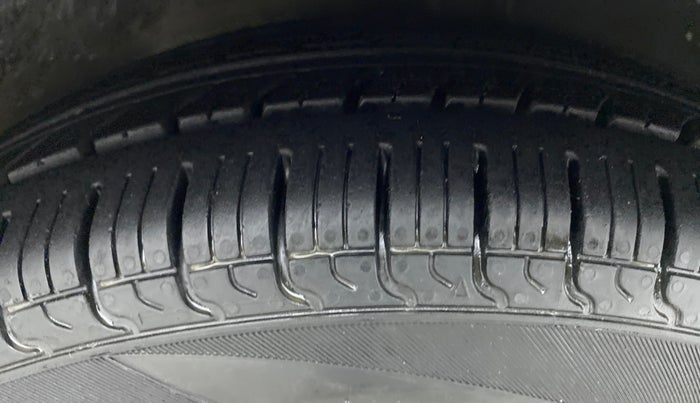 2012 Hyundai Eon ERA +, Petrol, Manual, 29,773 km, Right Front Tyre Tread