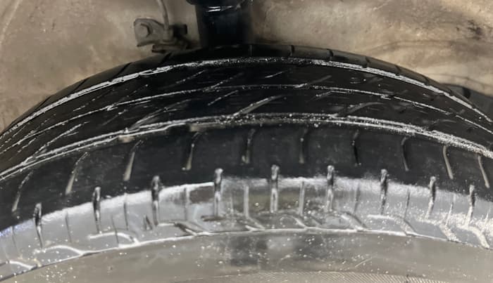 2015 Maruti Wagon R 1.0 VXI, Petrol, Manual, 68,287 km, Right Front Tyre Tread