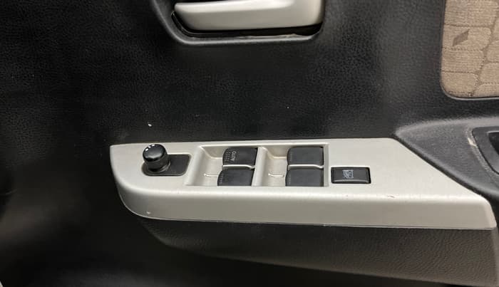 2015 Maruti Wagon R 1.0 VXI, Petrol, Manual, 68,287 km, Driver Side Door Panels Control