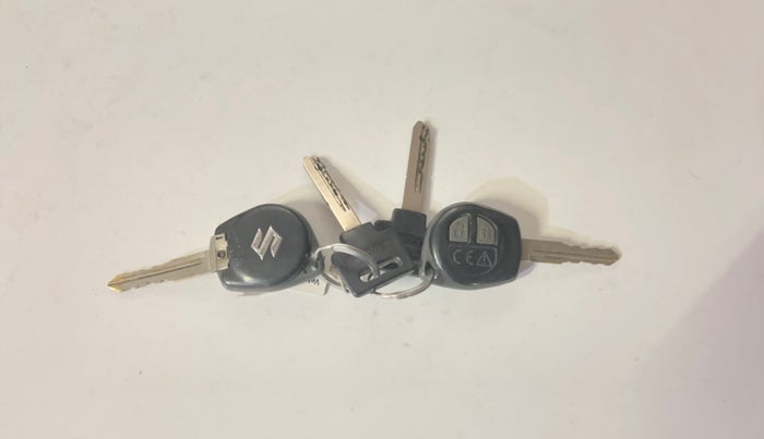 2017 Maruti Baleno DELTA PETROL 1.2, Petrol, Manual, 54,734 km, Key Close Up