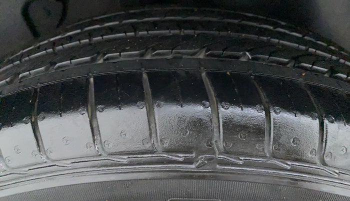 2020 KIA SELTOS HTK 1.5 PETROL, Petrol, Manual, 8,026 km, Right Rear Tyre Tread