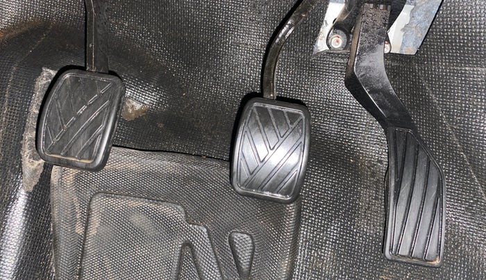 2023 Maruti Grand Vitara SIGMA SMART HYBRID, Petrol, Manual, 31,873 km, Pedals