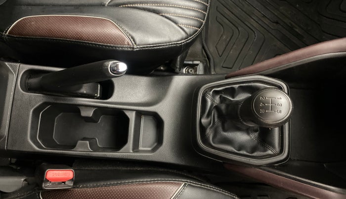 2023 Maruti Grand Vitara SIGMA SMART HYBRID, Petrol, Manual, 31,873 km, Gear Lever