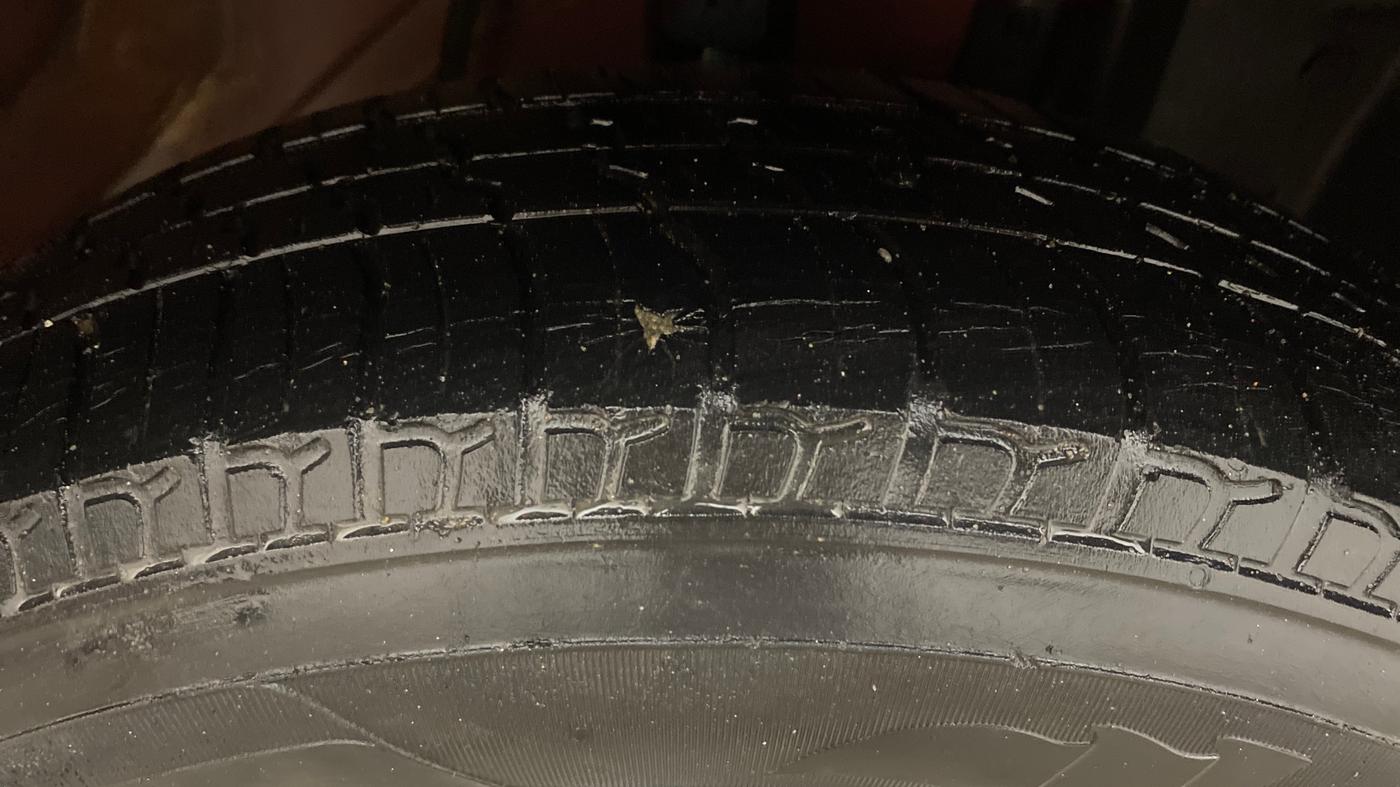 2015 Datsun Go Plus T, CNG, Manual, 84,113 km, Right Front Tyre Tread