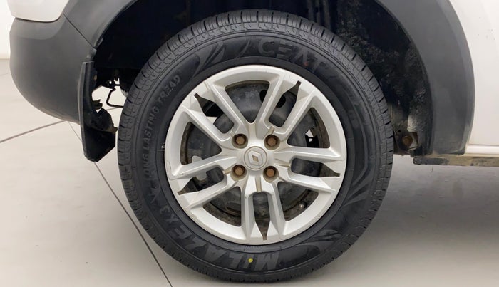 2019 Renault TRIBER RXT, Petrol, Manual, 50,993 km, Right Rear Wheel