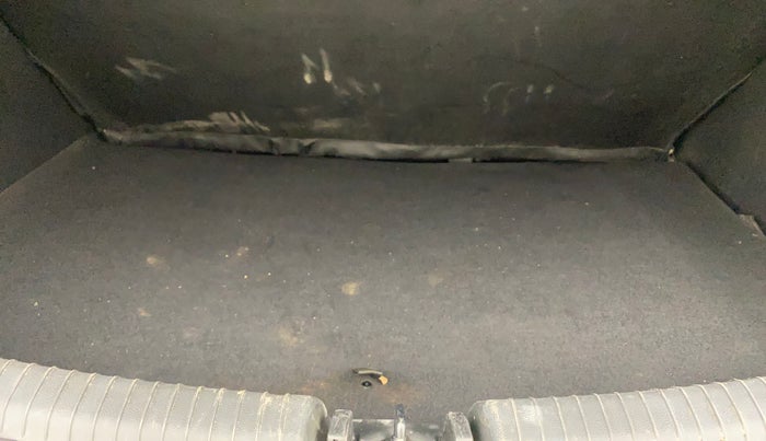 2016 Hyundai Grand i10 MAGNA 1.2 KAPPA VTVT, Petrol, Manual, 77,055 km, Boot Inside