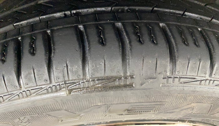 2016 Hyundai Grand i10 MAGNA 1.2 KAPPA VTVT, Petrol, Manual, 77,055 km, Right Front Tyre Tread