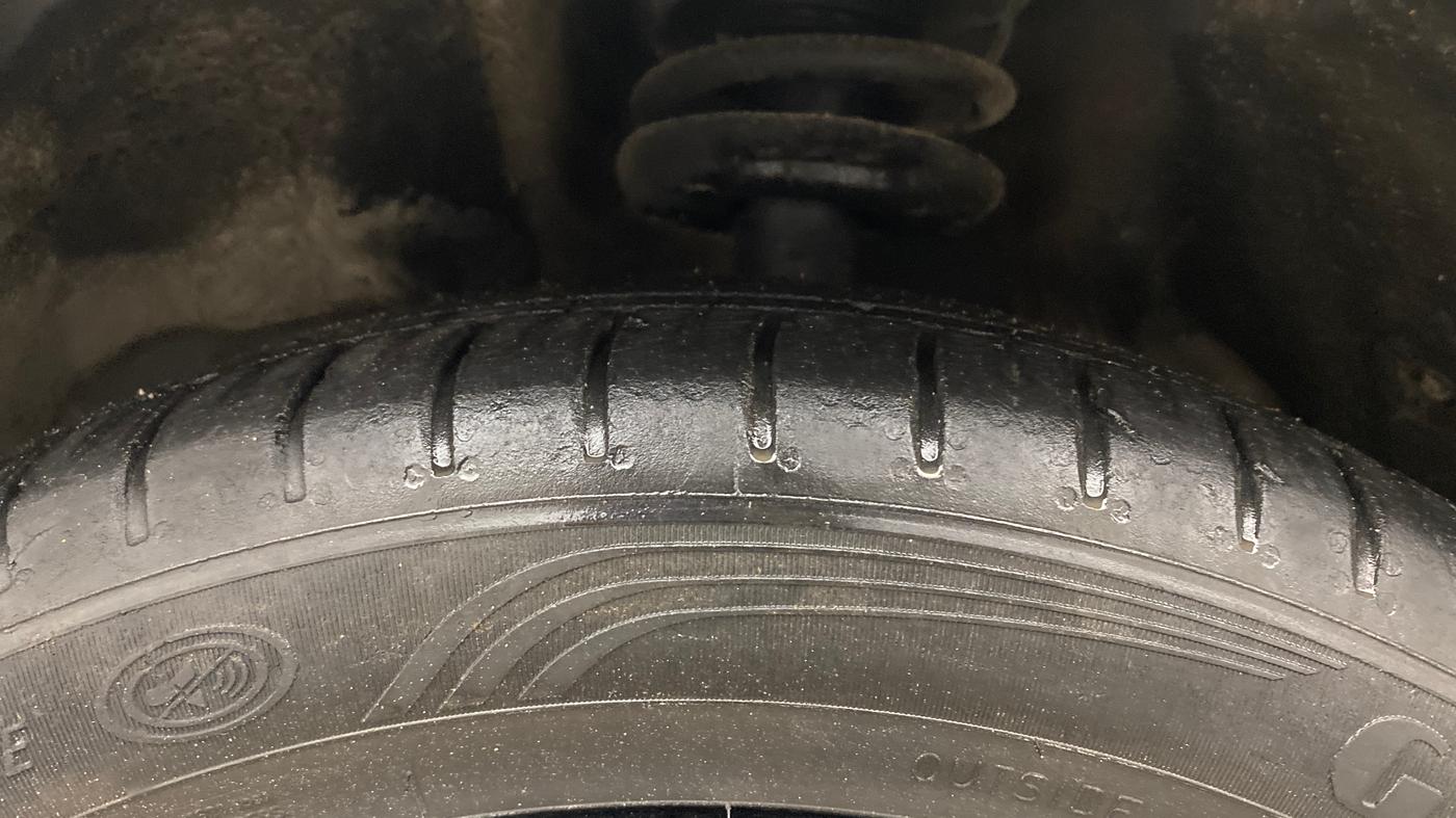 2023 MG HECTOR SAVVY PRO 1.5 TURBO CVT PETROL, Petrol, Automatic, 55,142 km, Left Front Tyre Tread