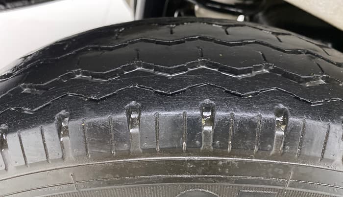 2020 Maruti Eeco 5 STR WITH A/C+HTR, Petrol, Manual, 20,032 km, Right Rear Tyre Tread