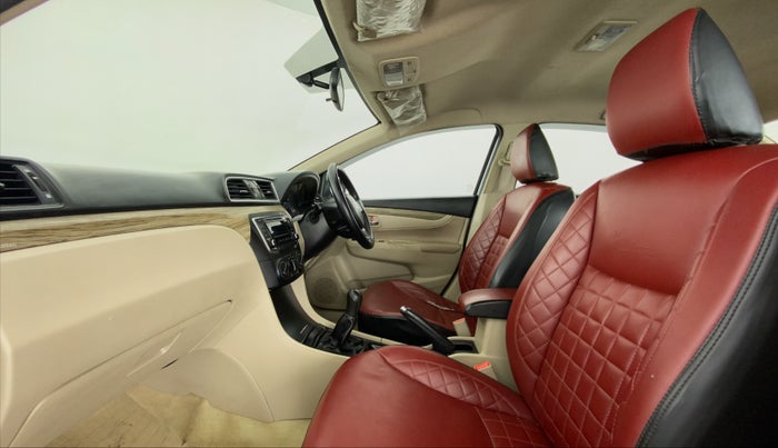 2020 Maruti Ciaz SIGMA 1.5 SHVS MT  PETROL, Petrol, Manual, 57,300 km, Right Side Front Door Cabin