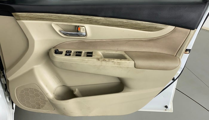 2020 Maruti Ciaz SIGMA 1.5 SHVS MT  PETROL, Petrol, Manual, 57,300 km, Driver Side Door Panels Control