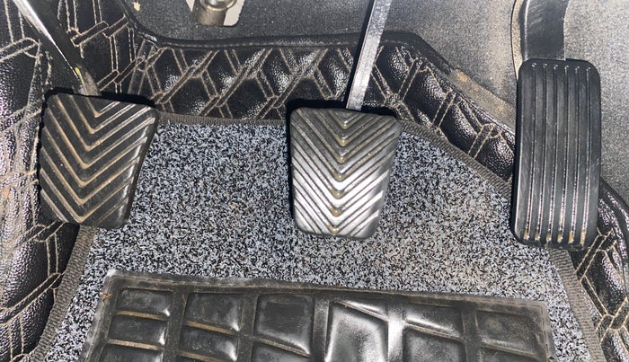 2021 KIA SELTOS HTX 1.5 PETROL, Petrol, Manual, 75,571 km, Pedals