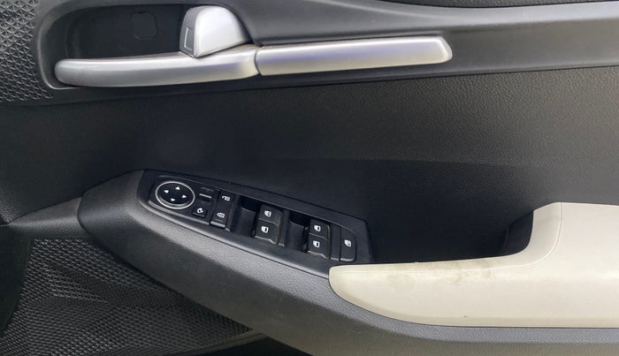 2022 KIA SELTOS HTK PLUS 1.5 DIESEL IMT, Diesel, Manual, 42,957 km, Driver Side Door Panels Control