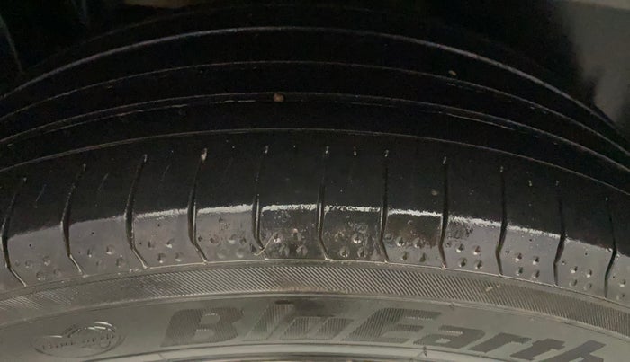 2019 Nissan Kicks XL DIESEL, Diesel, Manual, 1,01,126 km, Right Rear Tyre Tread