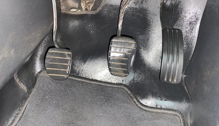 2019 Nissan Kicks XL DIESEL, Diesel, Manual, 1,01,126 km, Pedals