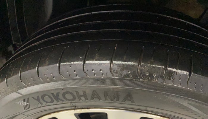 2019 Nissan Kicks XL DIESEL, Diesel, Manual, 1,01,126 km, Left Rear Tyre Tread