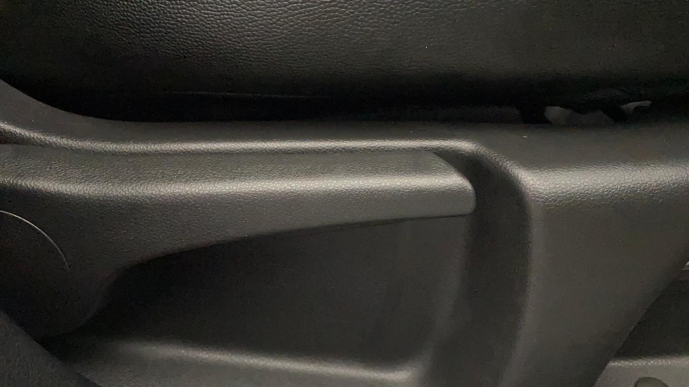 2019 Nissan Kicks XL DIESEL, Diesel, Manual, 1,01,126 km, Driver Side Adjustment Panel
