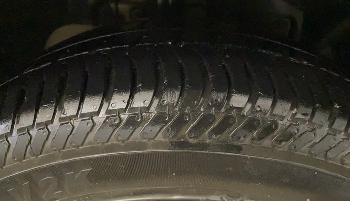 2015 Ford Ecosport TITANIUM 1.5L PETROL AT, Petrol, Automatic, 75,297 km, Right Front Tyre Tread