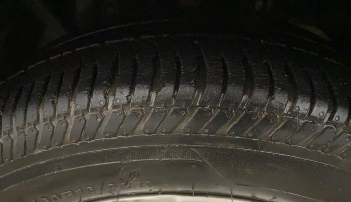 2015 Ford Ecosport TITANIUM 1.5L PETROL AT, Petrol, Automatic, 75,297 km, Left Front Tyre Tread