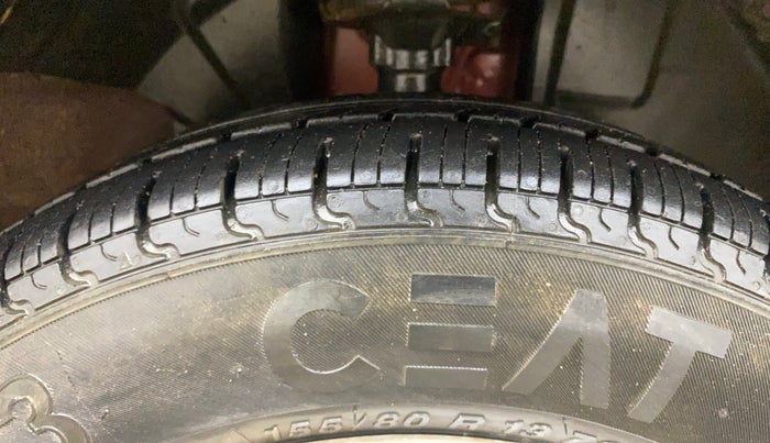 2016 Renault Kwid RXT 0.8, Petrol, Manual, 45,419 km, Right Front Tyre Tread