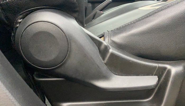 2021 Maruti New Wagon-R VXI 1.2, Petrol, Manual, 84,315 km, Driver Side Adjustment Panel