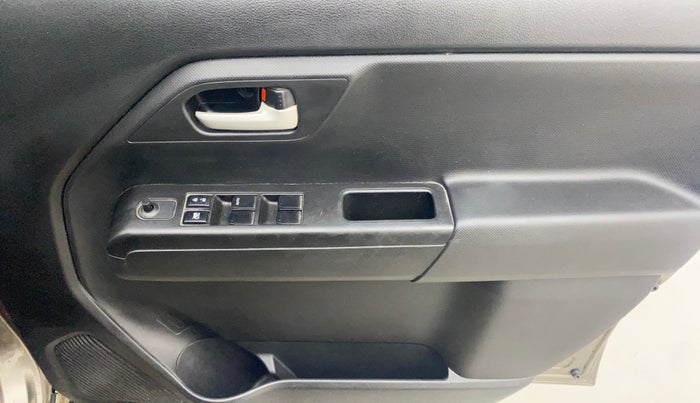 2021 Maruti New Wagon-R VXI 1.2, Petrol, Manual, 84,315 km, Driver Side Door Panels Control
