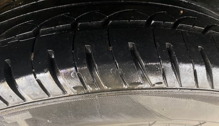 2018 Tata TIAGO NRG PETROL, Petrol, Manual, 1,17,010 km, Right Rear Tyre Tread