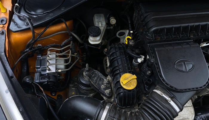 2018 Tata TIAGO NRG PETROL, Petrol, Manual, 1,17,010 km, Engine View - Right