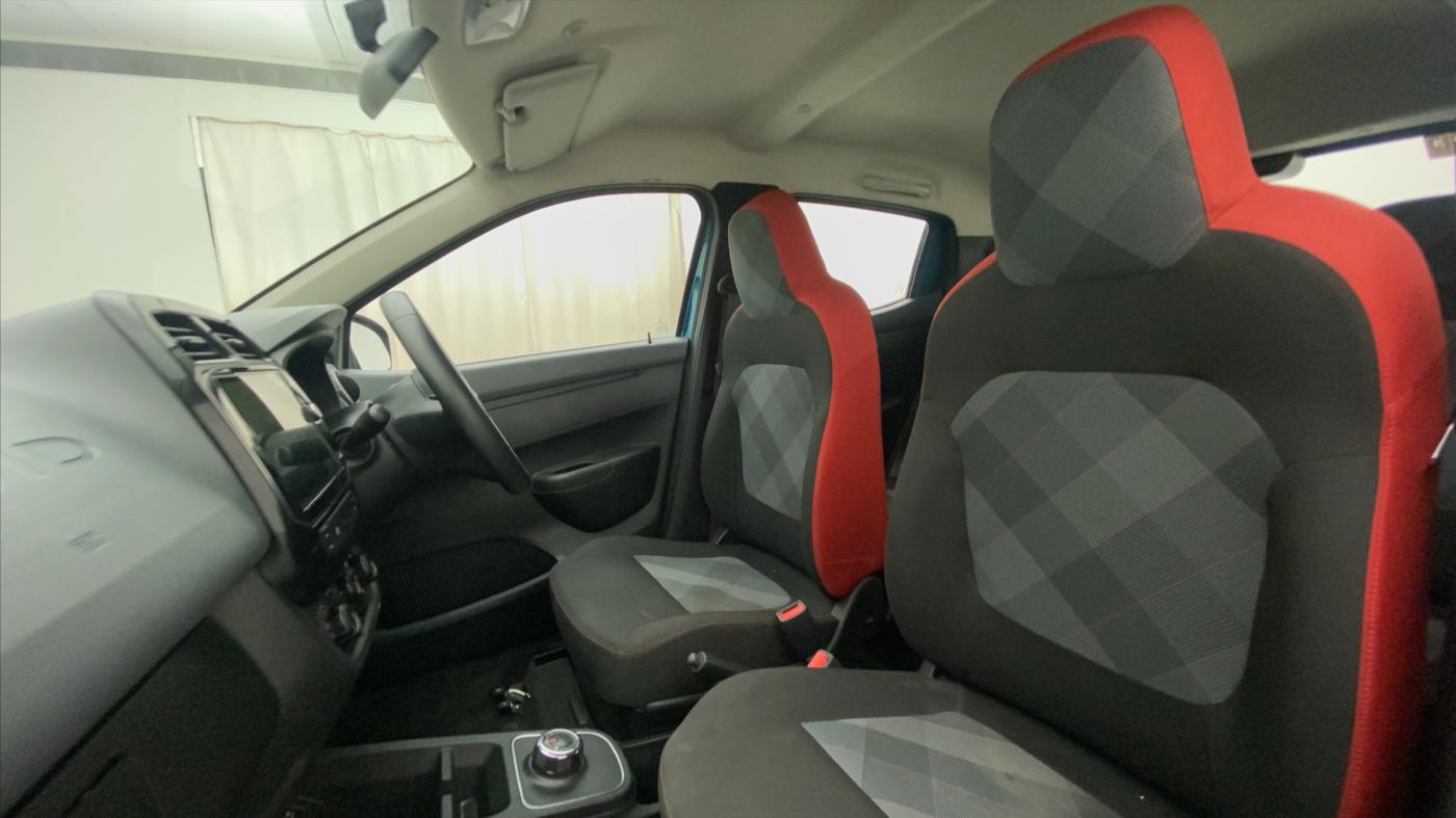 2020 Renault Kwid RXT 1.0 AMT (O), Petrol, Automatic, 26,167 km, Right Side Front Door Cabin