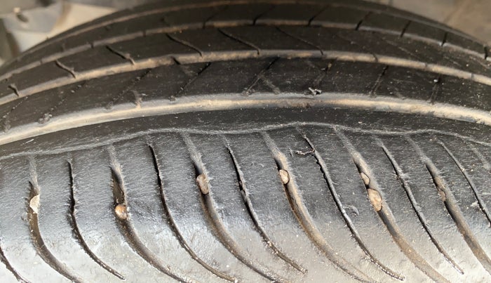 2017 Honda WR-V 1.2L I-VTEC VX MT, Petrol, Manual, 91,358 km, Left Front Tyre Tread