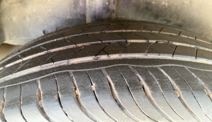 2017 Honda WR-V 1.2L I-VTEC VX MT, Petrol, Manual, 91,358 km, Right Rear Tyre Tread