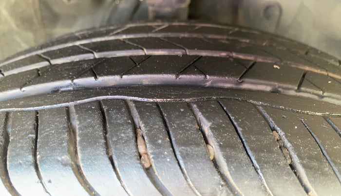 2017 Honda WR-V 1.2L I-VTEC VX MT, Petrol, Manual, 91,358 km, Right Front Tyre Tread