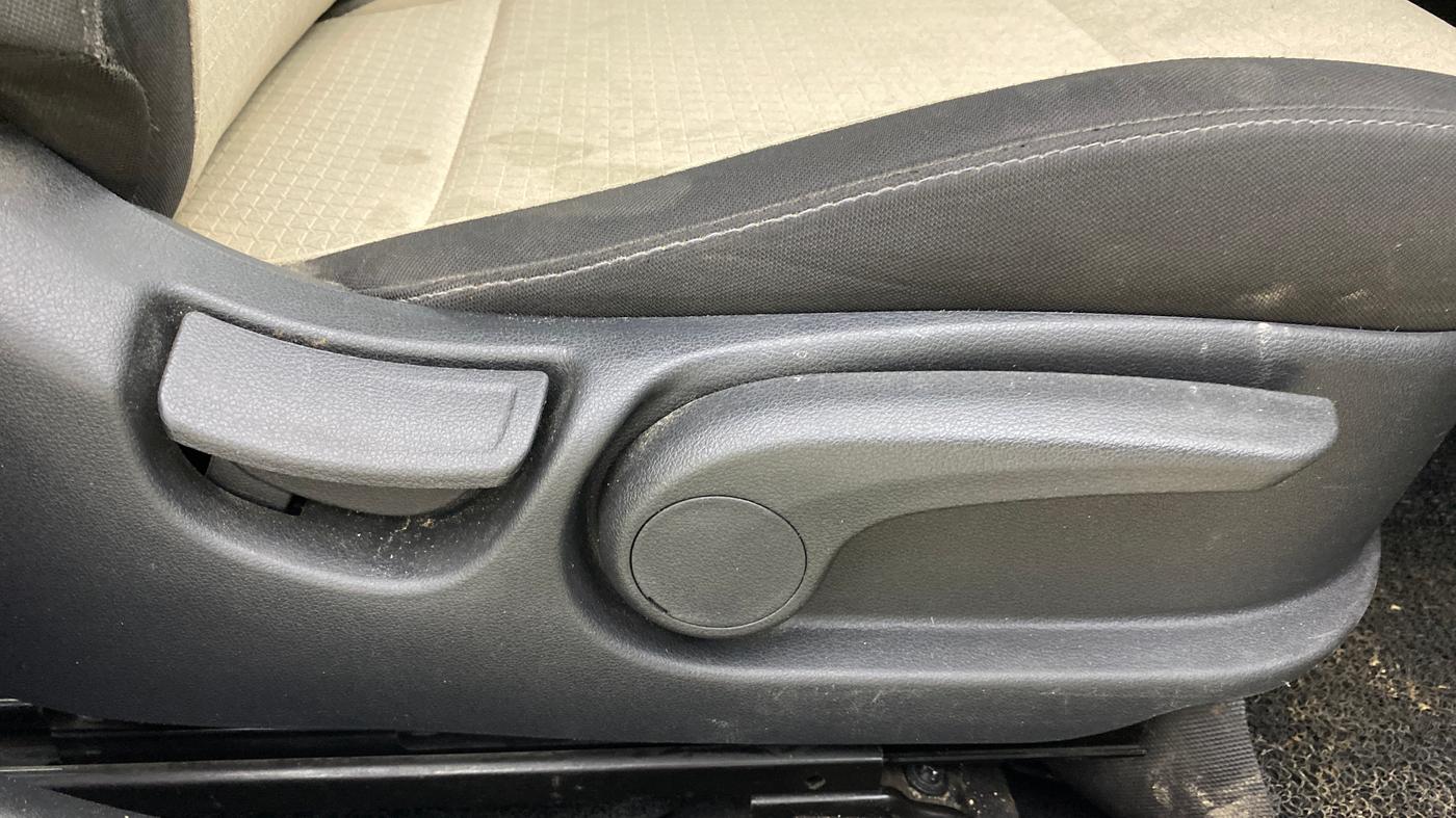 2019 Hyundai Verna 1.6 VTVT SX + AT, Petrol, Automatic, 47,759 km, Driver Side Adjustment Panel