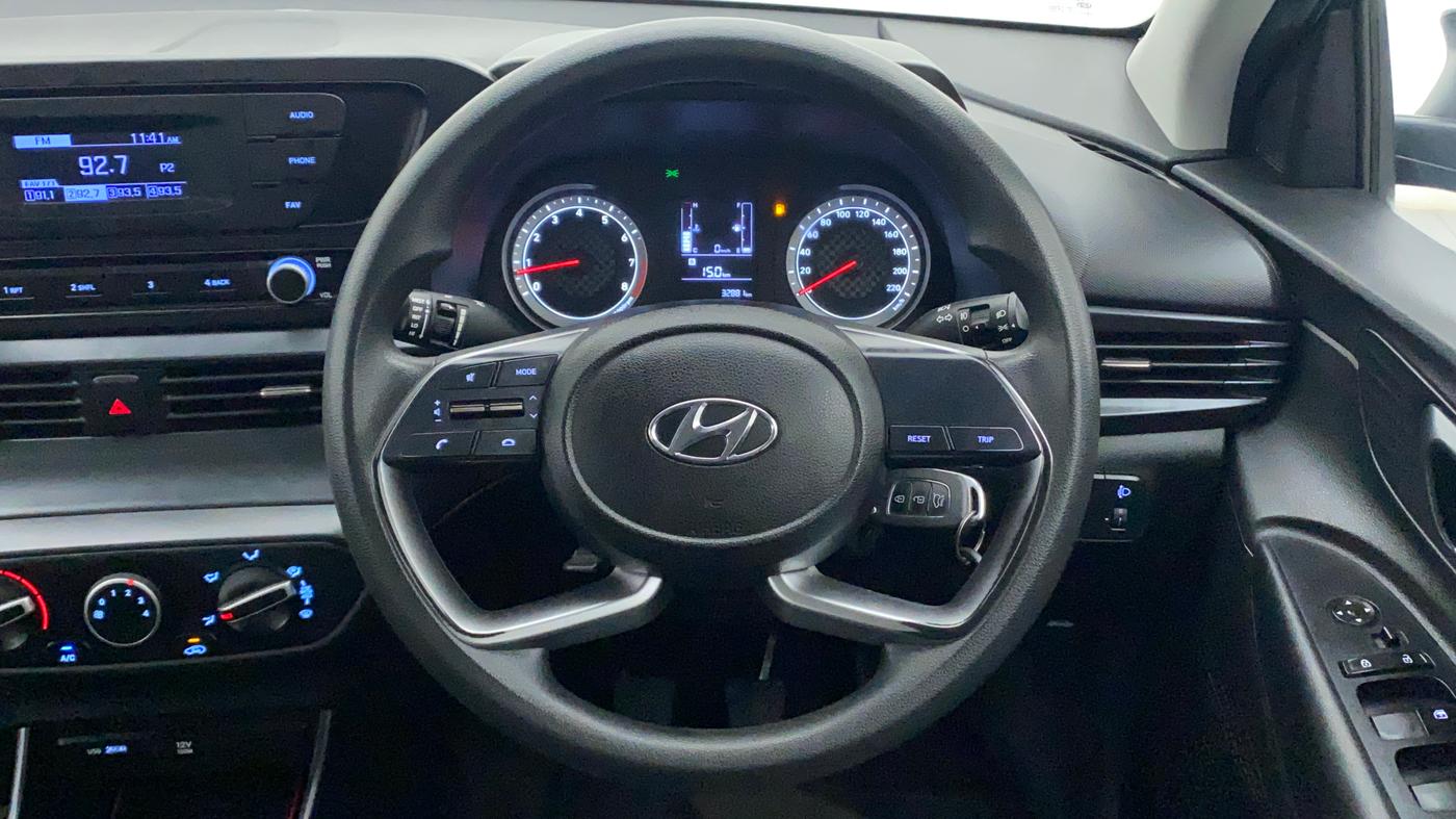 2022 Hyundai NEW I20 MAGNA 1.2 MT, Petrol, Manual, 32,881 km, Steering Wheel Close Up