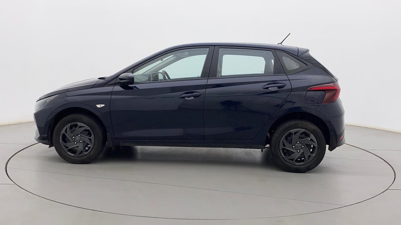 2022 Hyundai NEW I20 MAGNA 1.2 MT, Petrol, Manual, 32,881 km, Left Side