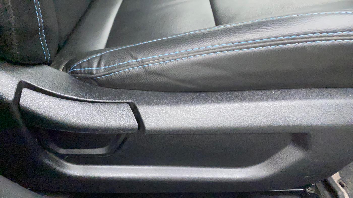 2022 Hyundai NEW I20 MAGNA 1.2 MT, Petrol, Manual, 32,881 km, Driver Side Adjustment Panel