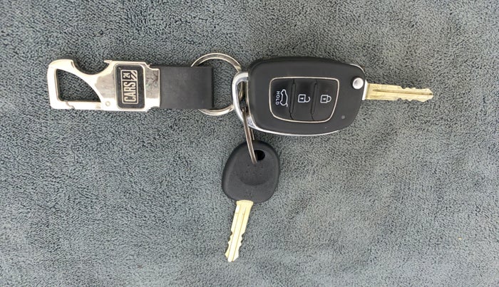 2022 Hyundai NEW I20 MAGNA 1.2 MT, Petrol, Manual, 32,881 km, Key Close Up
