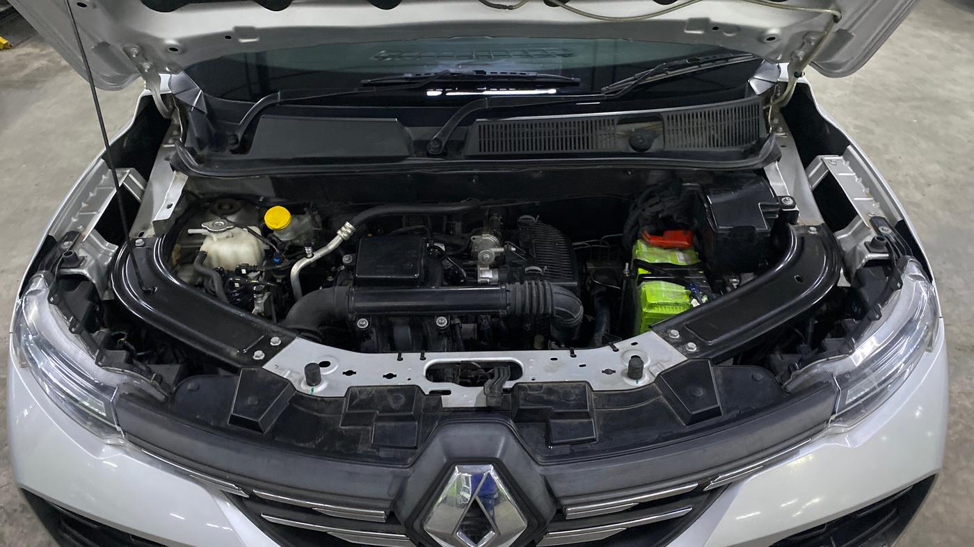 2021 Renault Kiger RXT AMT, Petrol, Automatic, 32,218 km, Engine View