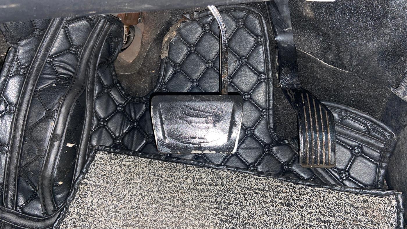 2021 Tata NEXON XMA SUNROOF PETROL, Petrol, Automatic, 87,909 km, Pedals