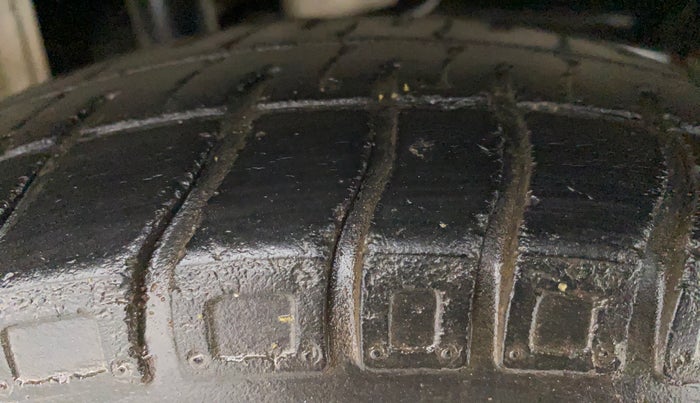 2017 Maruti Alto 800 LXI, Petrol, Manual, 61,922 km, Left Rear Tyre Tread