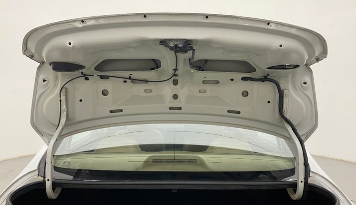 2015 Maruti Ciaz VXI, Petrol, Manual, 85,944 km, Boot Door Open