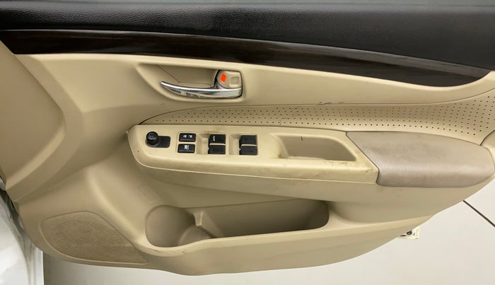2015 Maruti Ciaz VXI, Petrol, Manual, 85,944 km, Driver Side Door Panels Control