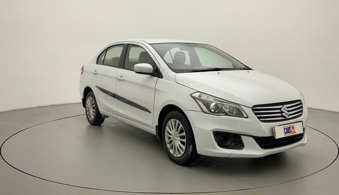 2015 Maruti Ciaz VXI, Petrol, Manual, 85,944 km, Right Front Diagonal